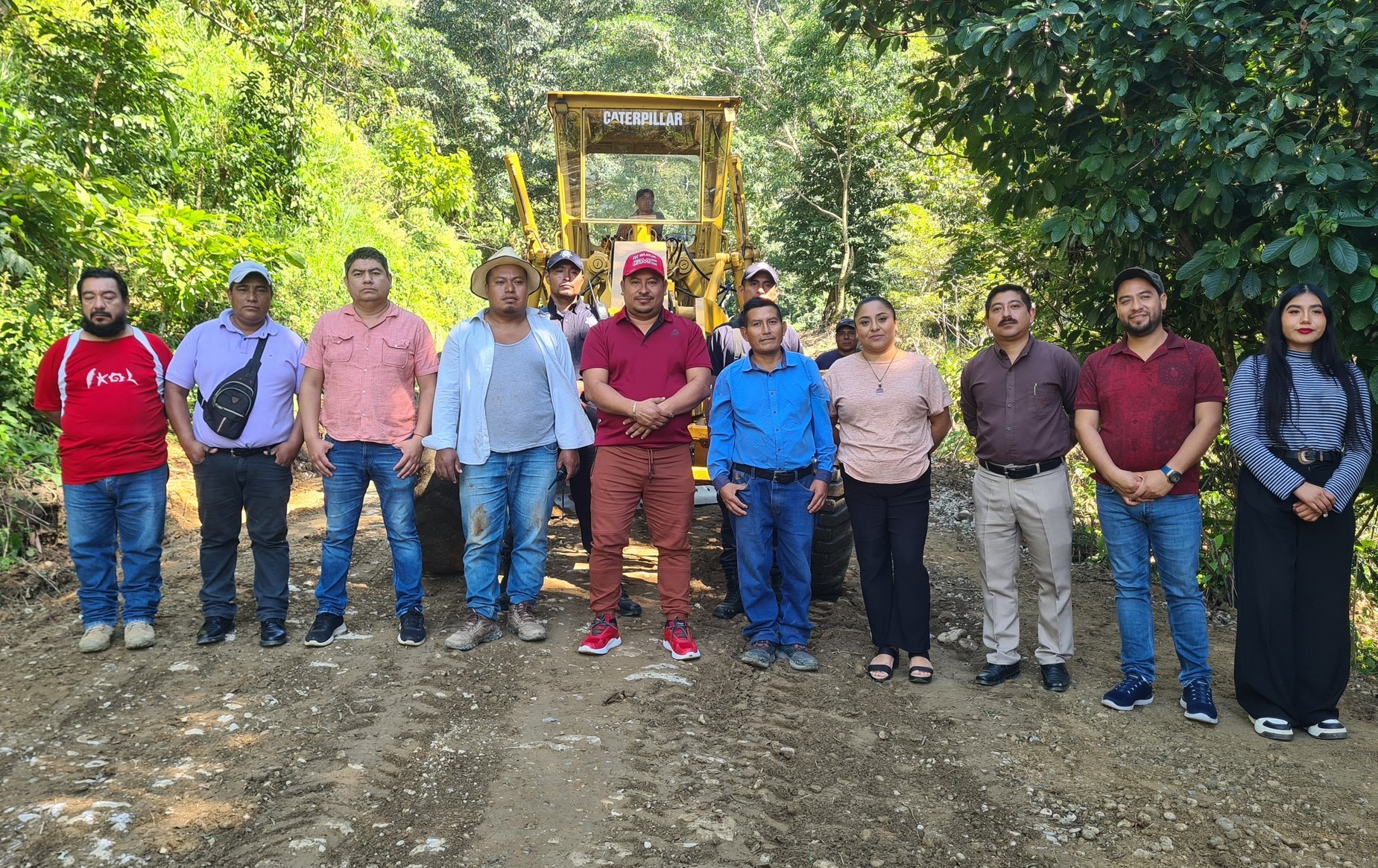 ¡CUMPLIENDO CON EL PUEBLO!