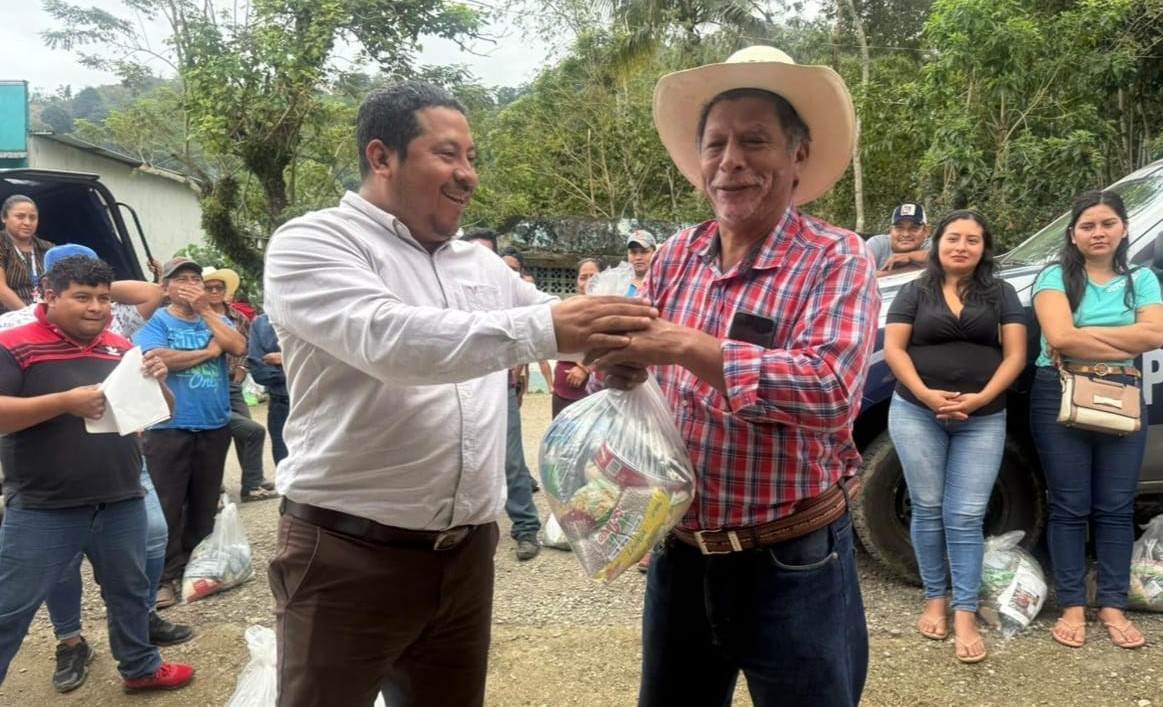 ENTREGA DE DESPENSAS EN RANCHERÍAS 