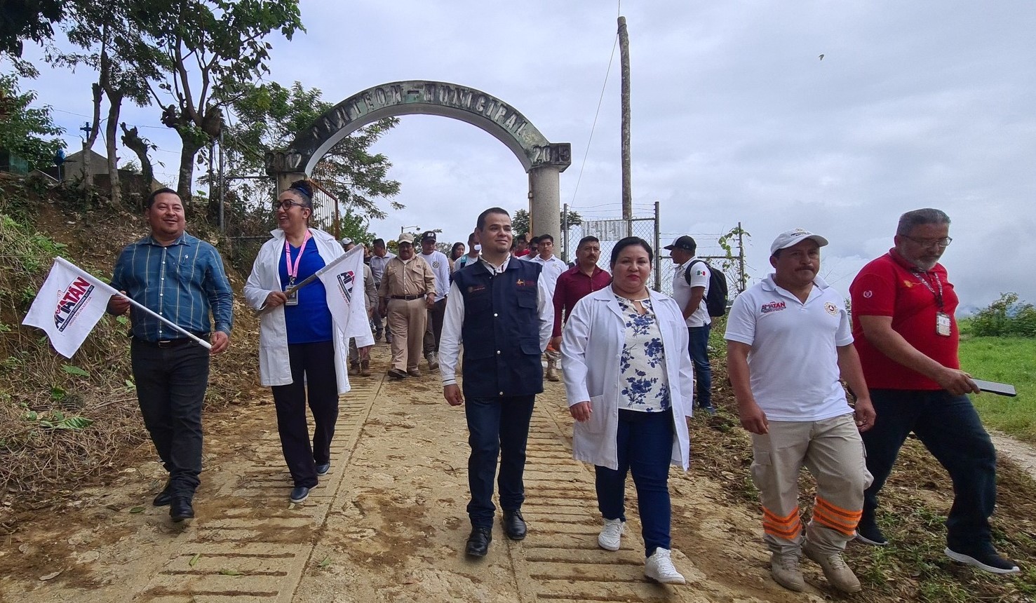 Banderazo de inicio del "Operativo del Día de Muertos" en Amatán